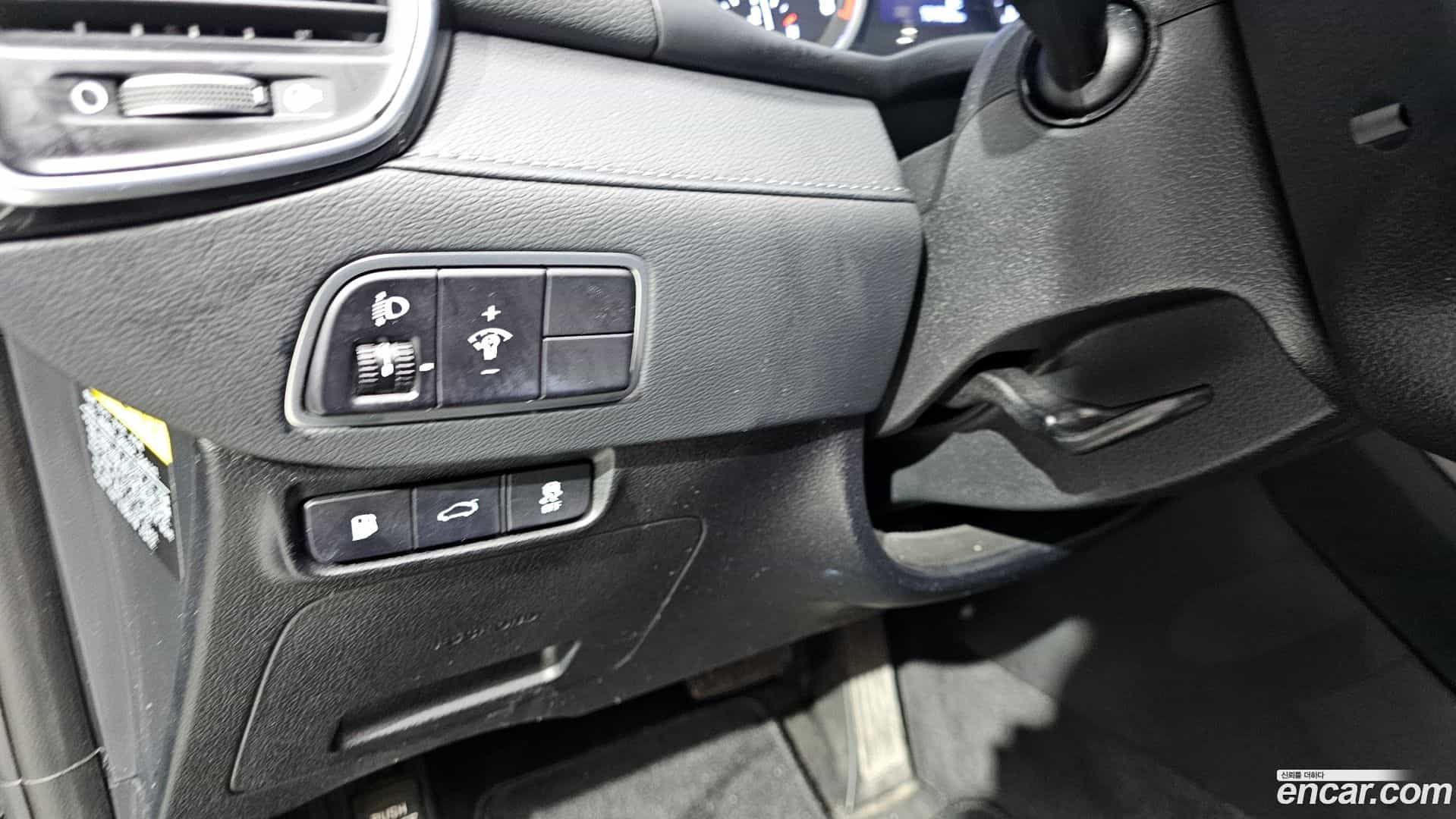 Grandeur Hyundai 2018.6-OPTION-017