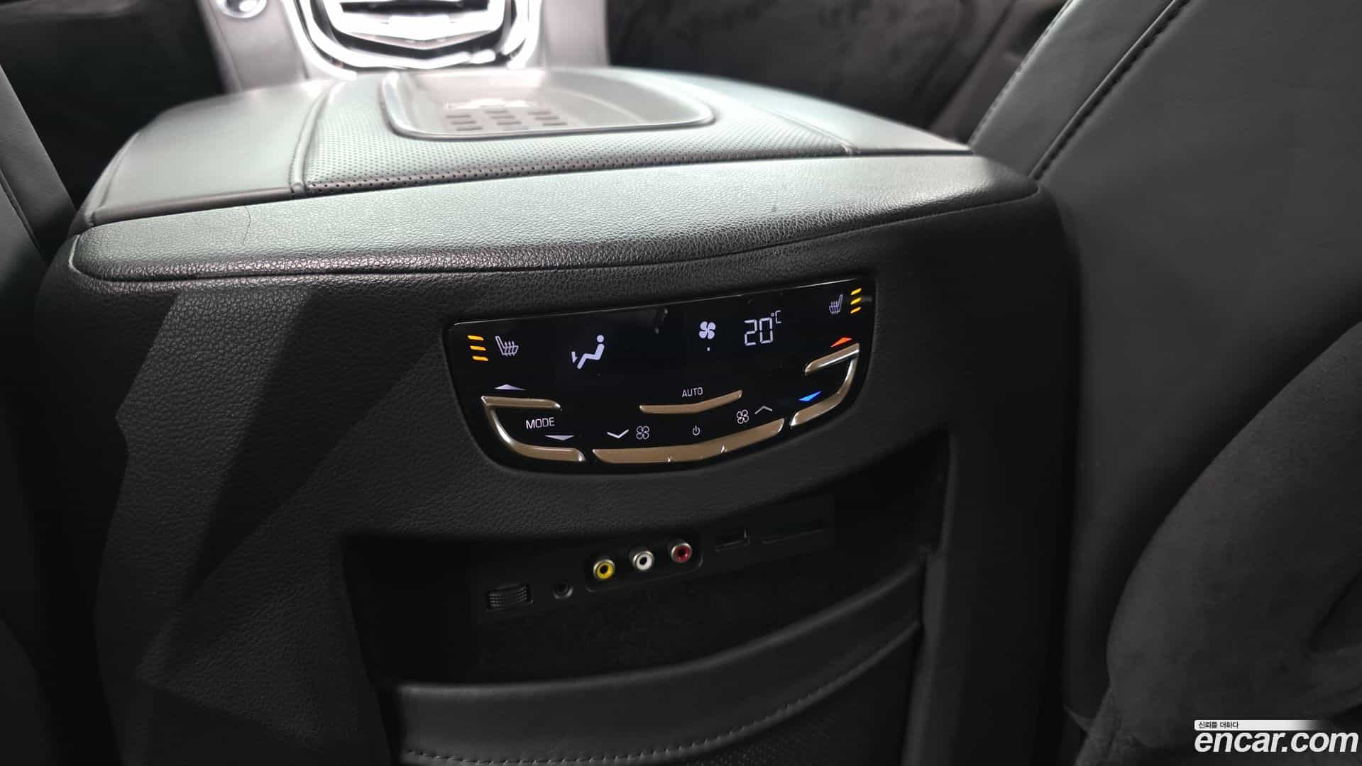 Escalade Cadillac 2016.10-OPTION-023