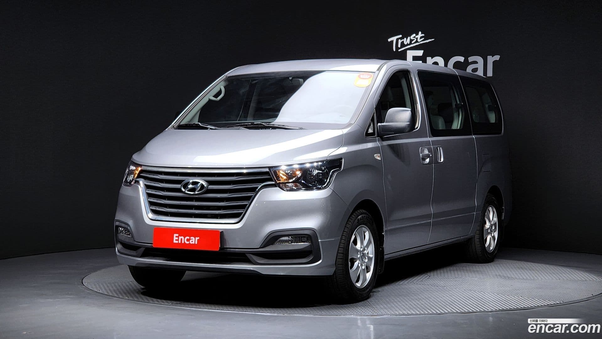 Main__Slider__Photo:Starex Hyundai 2019.5-0