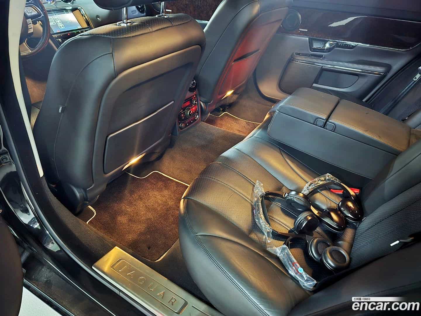XJ Jaguar 2011.7-OPTION-021