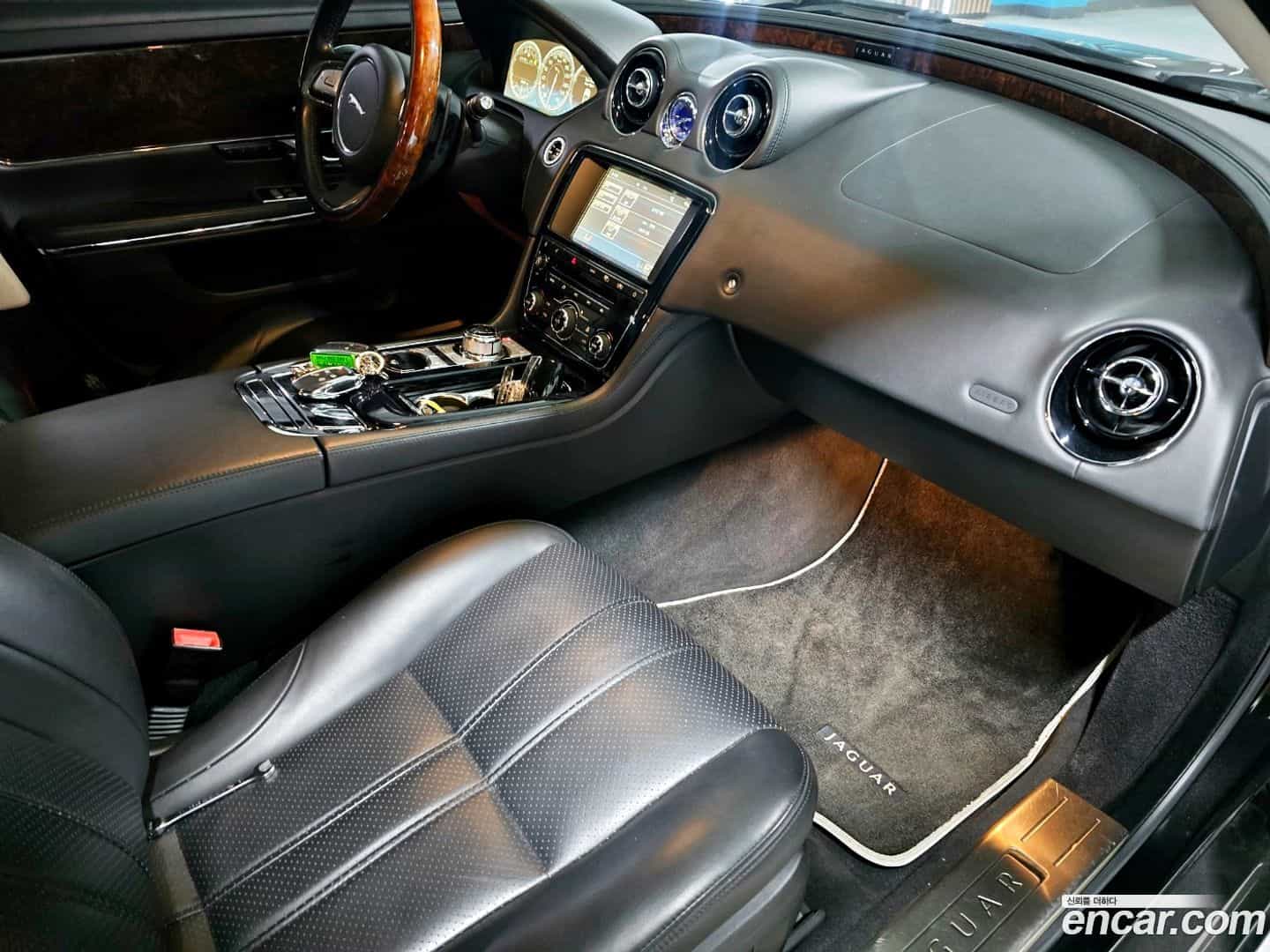 XJ Jaguar 2011.7-OPTION-024