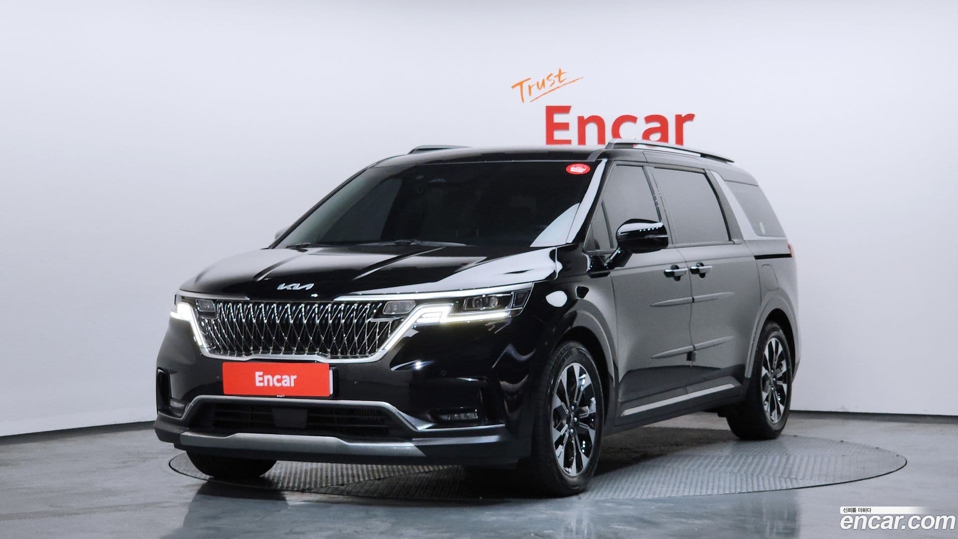 Main__Slider__Photo:Canival Kia 2023.0-0