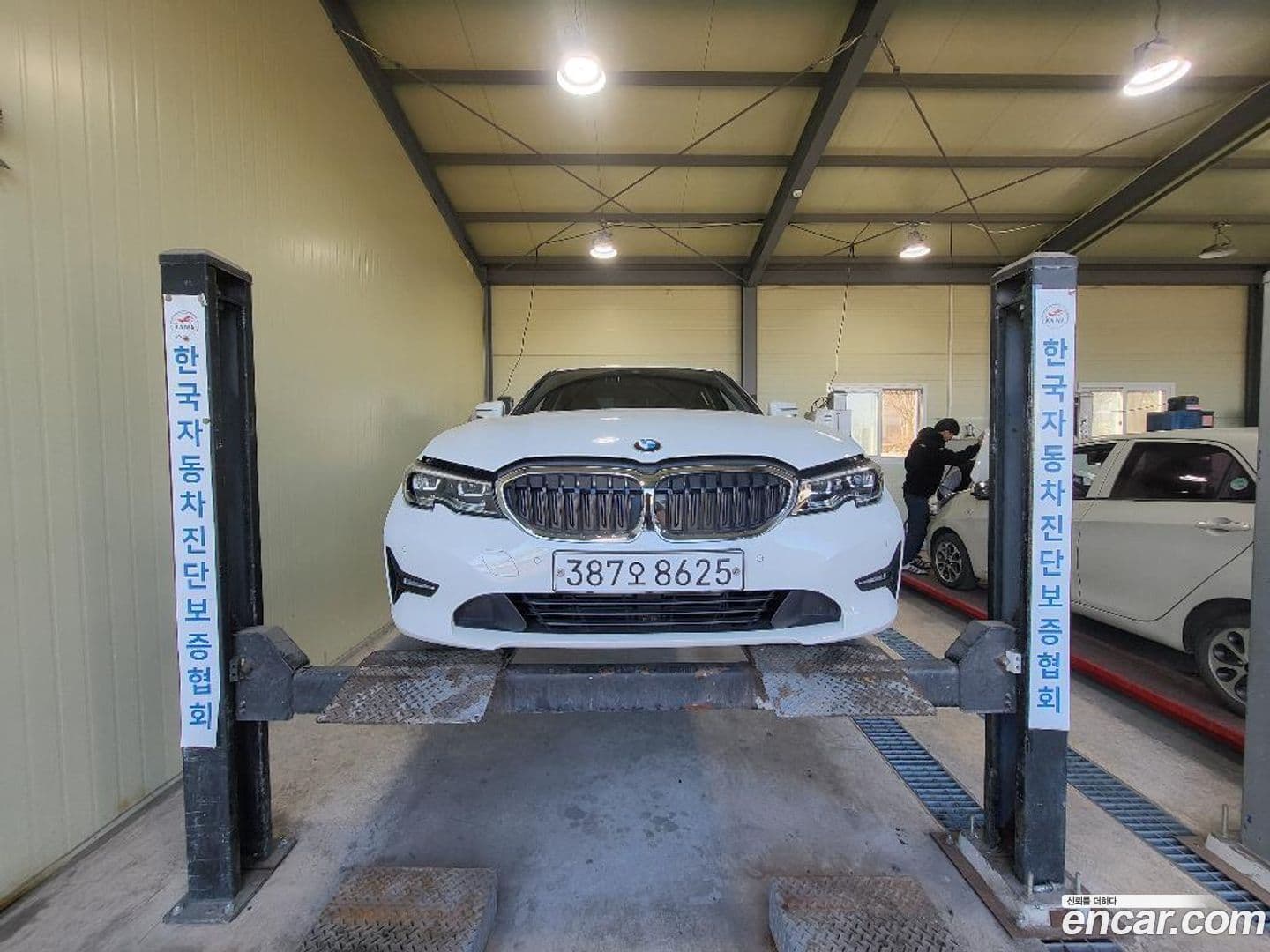 Main__Slider__Photo:3-Series BMW 2019.11-0