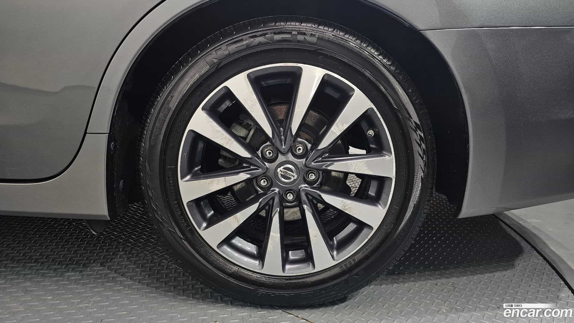 Altima Nissan 2017.0-OUTER-005