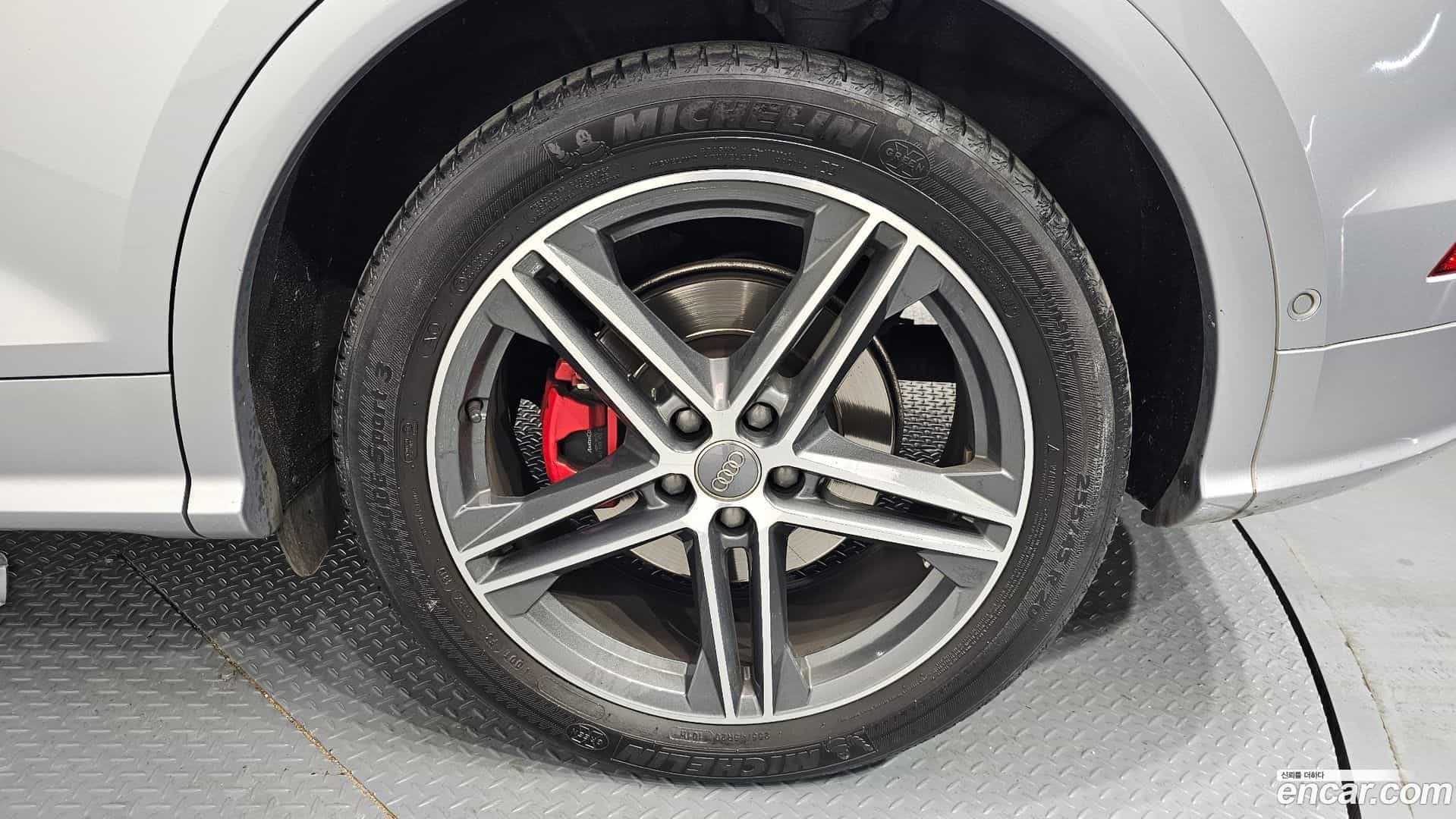 SQ5 Audi 2020.11-OUTER-005