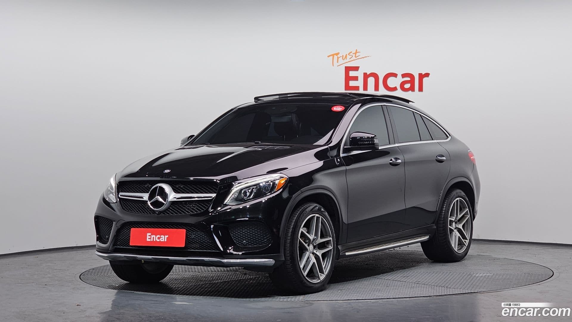 Main__Slider__Photo:GLE-Class Mercedes-Benz 2017.1-0