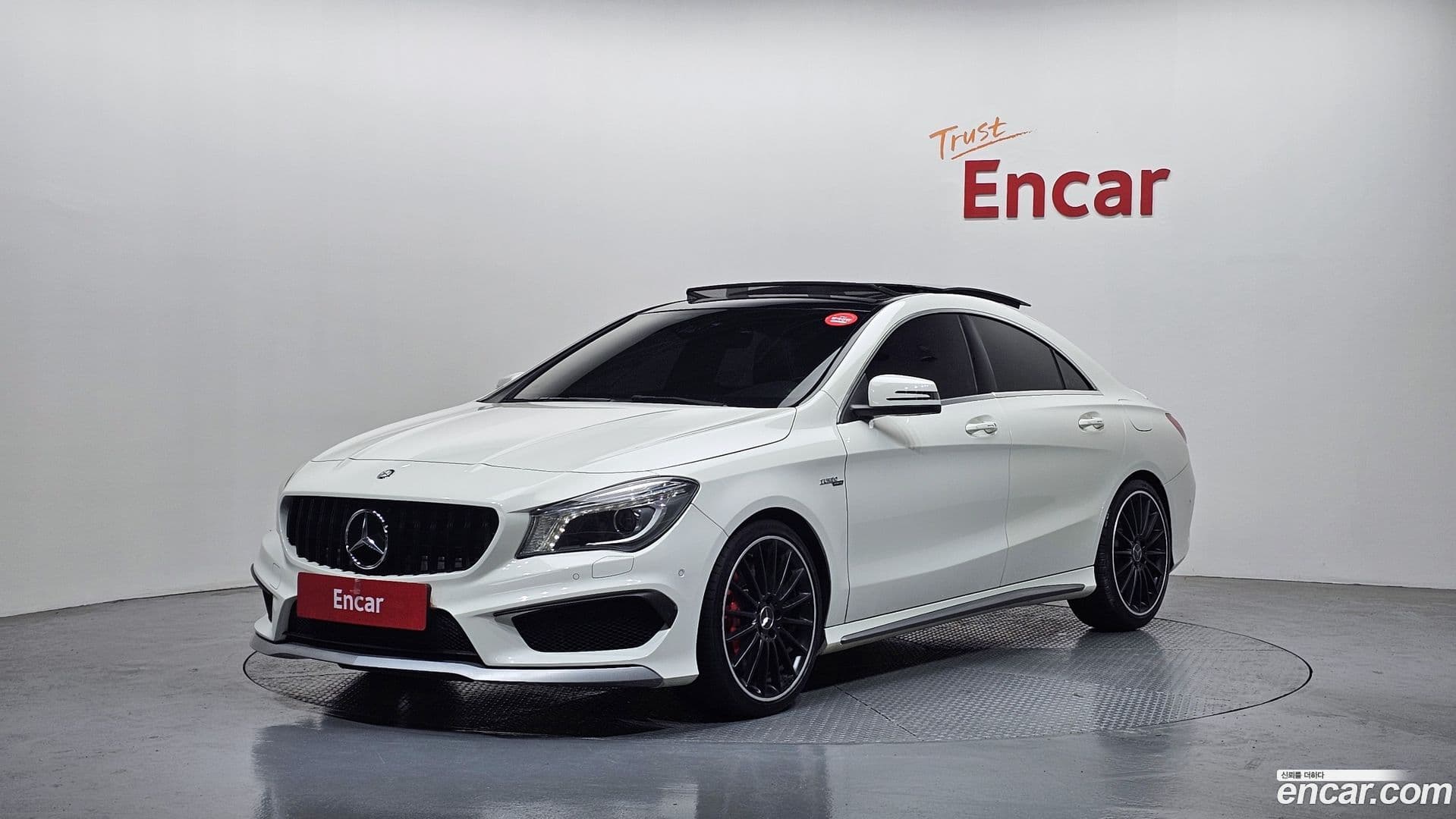 Main__Slider__Photo:CLA-Class Mercedes-Benz 2016.9-0