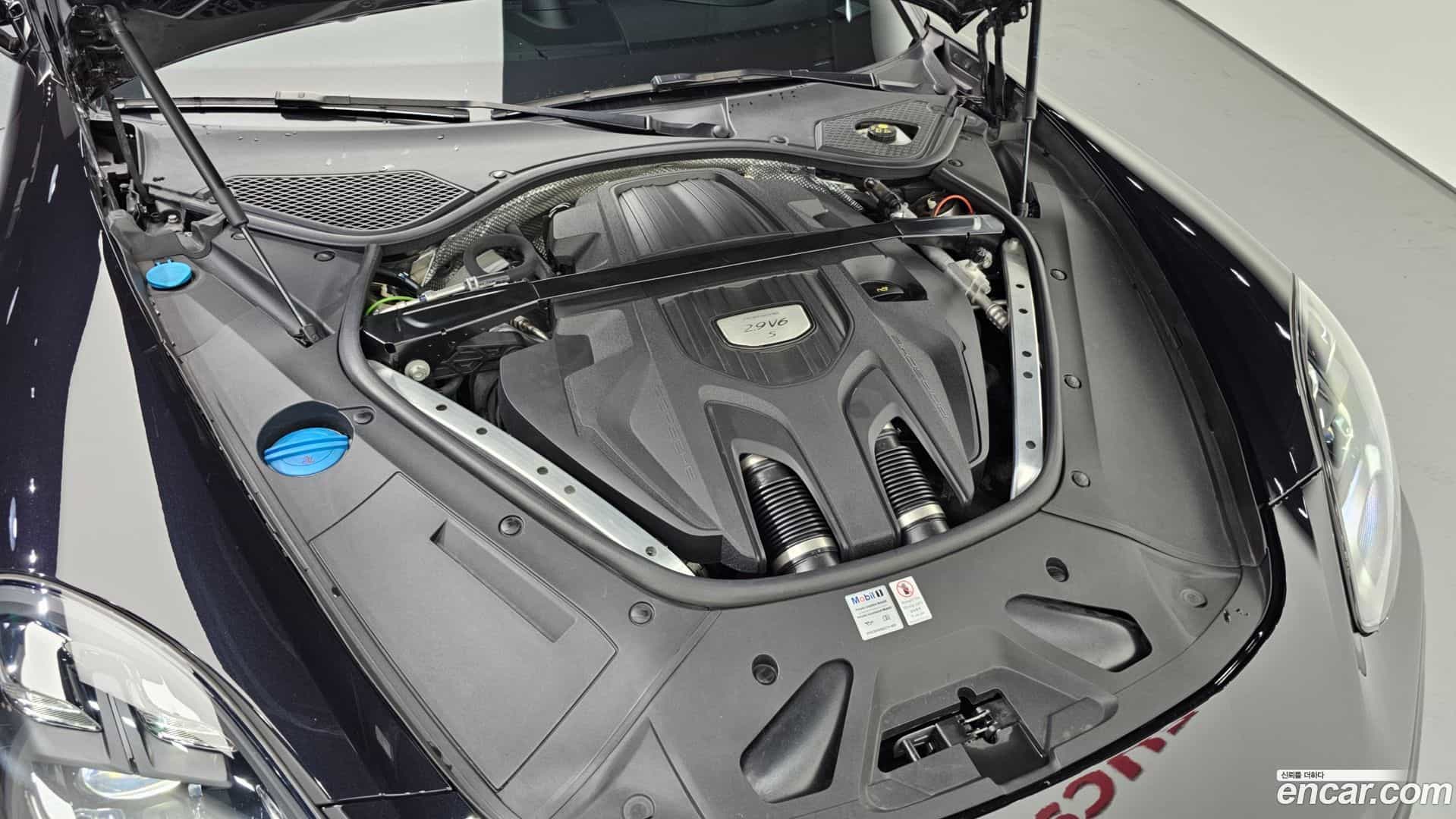 Panamera Porsche 2018.4-INNER-006