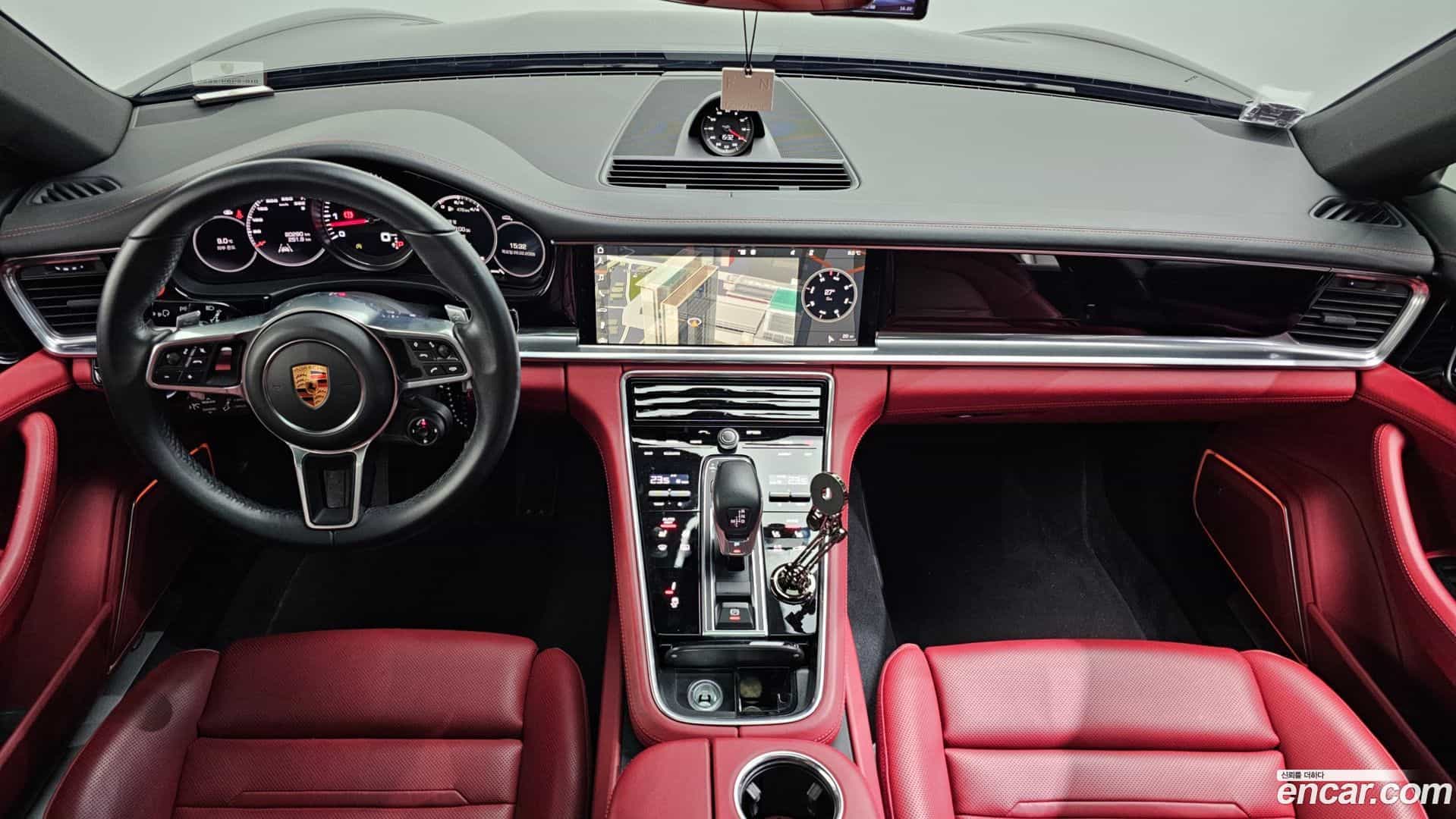Panamera Porsche 2018.4-INNER-007