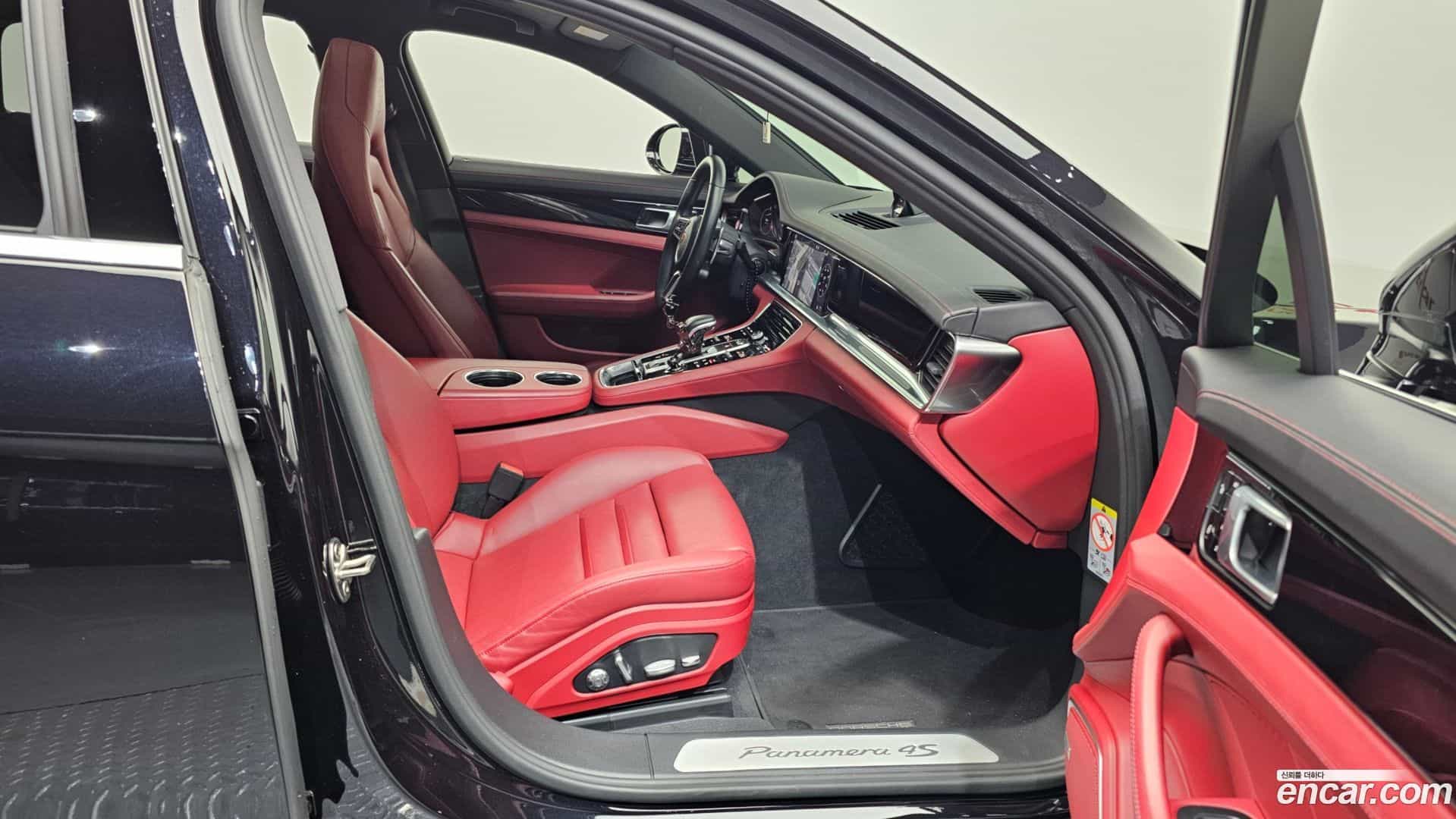 Panamera Porsche 2018.4-OPTION-015