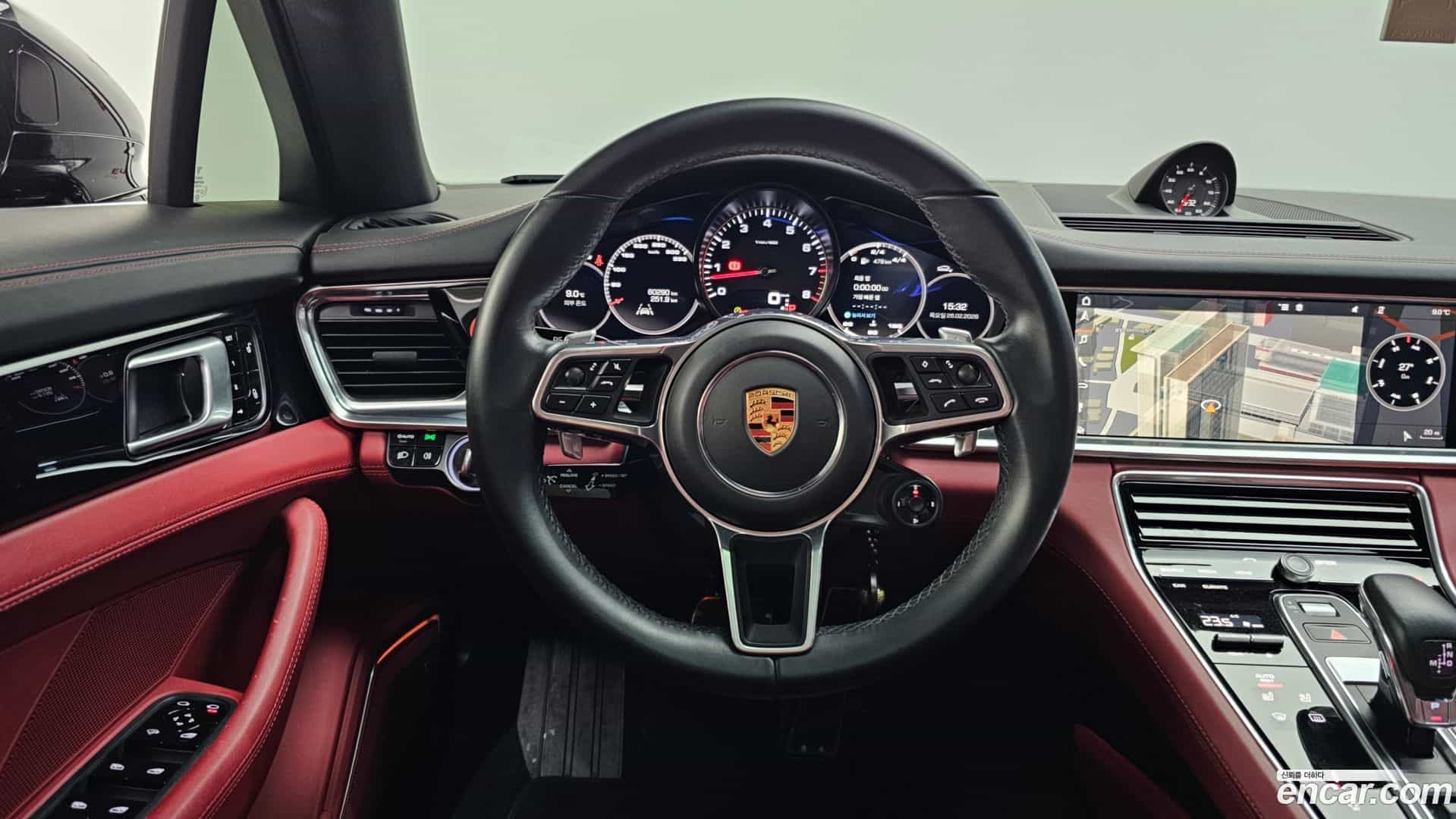 Panamera Porsche 2018.4-OPTION-017