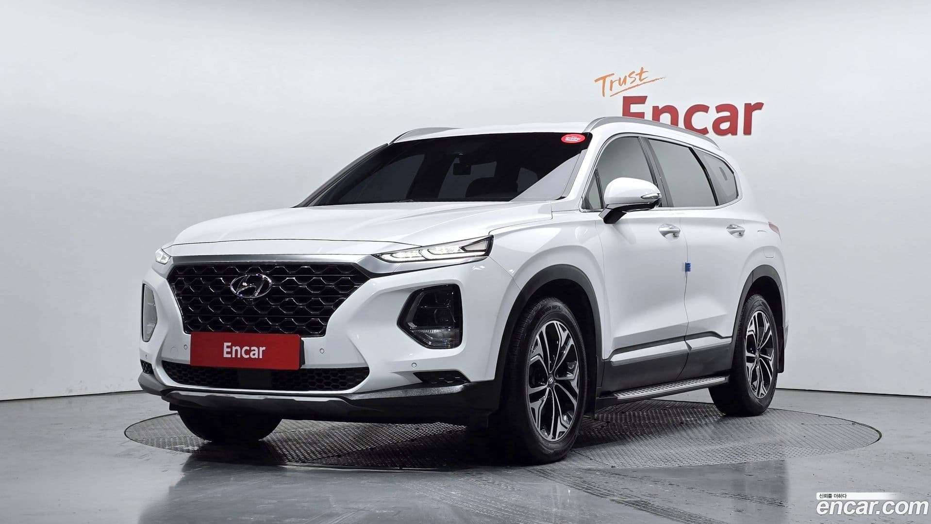 Main__Slider__Photo:Santafe Hyundai 2019.9-0