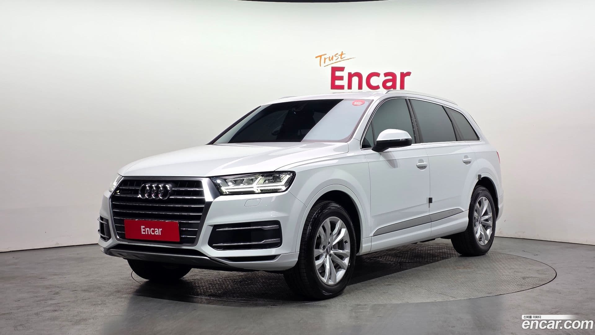 Main__Slider__Photo:Q7 Audi 2019.8-0