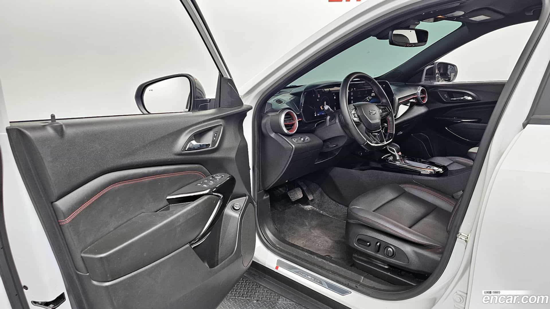 Trax Chevrolet 2023.8-INNER-010