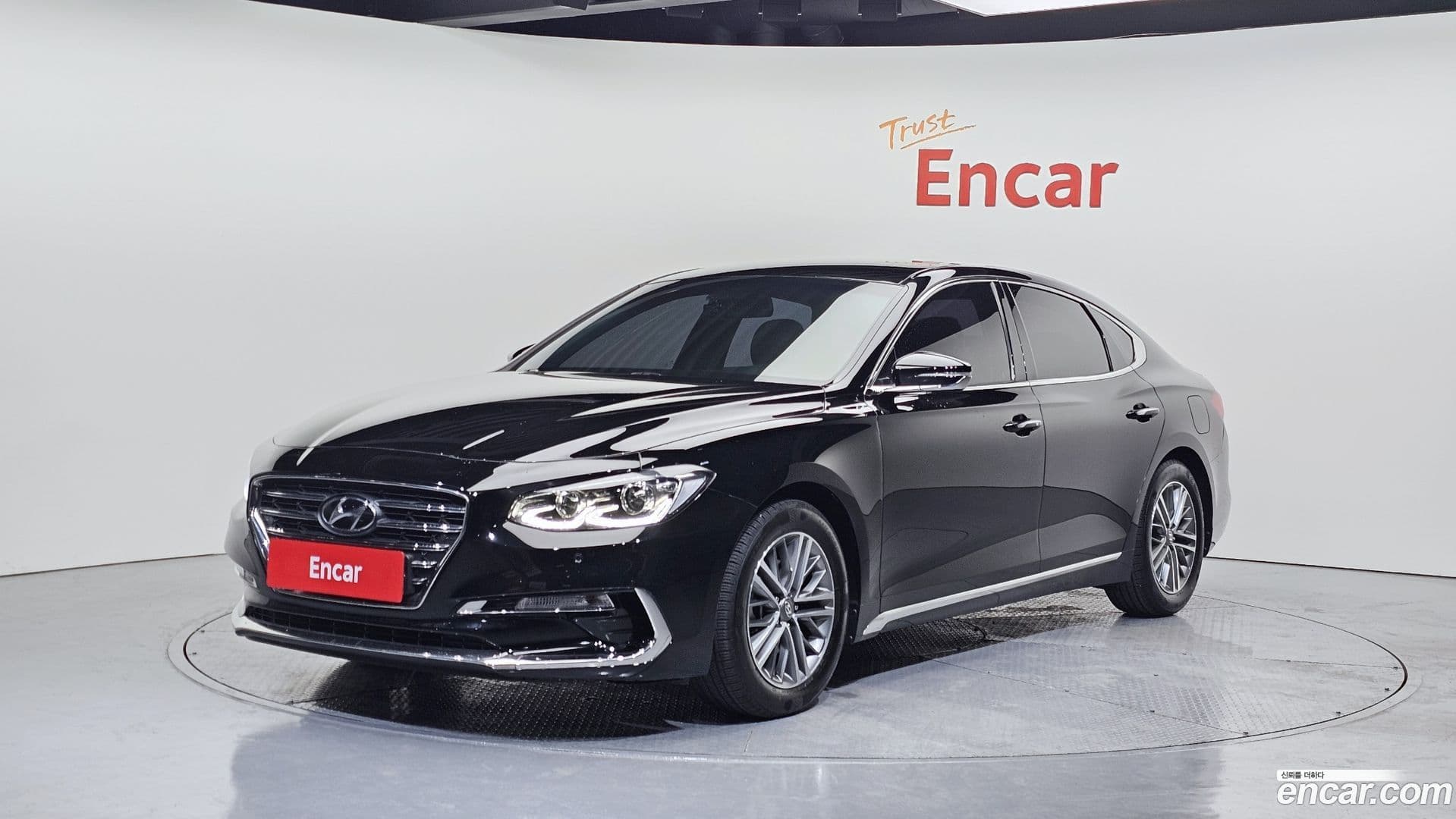 Main__Slider__Photo:Grandeur Hyundai 2019.6-0