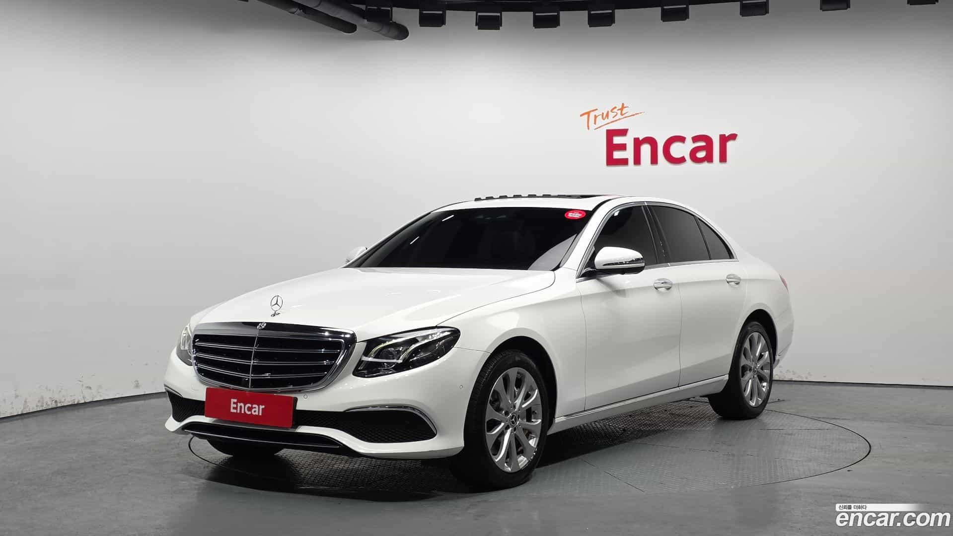 E-Class Mercedes-Benz 2018.9-OUTER-001