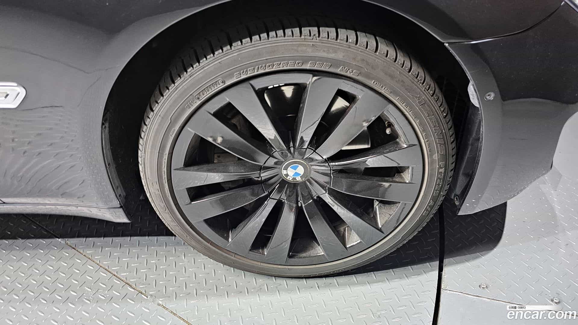 7-Series BMW 2015.8-OUTER-005