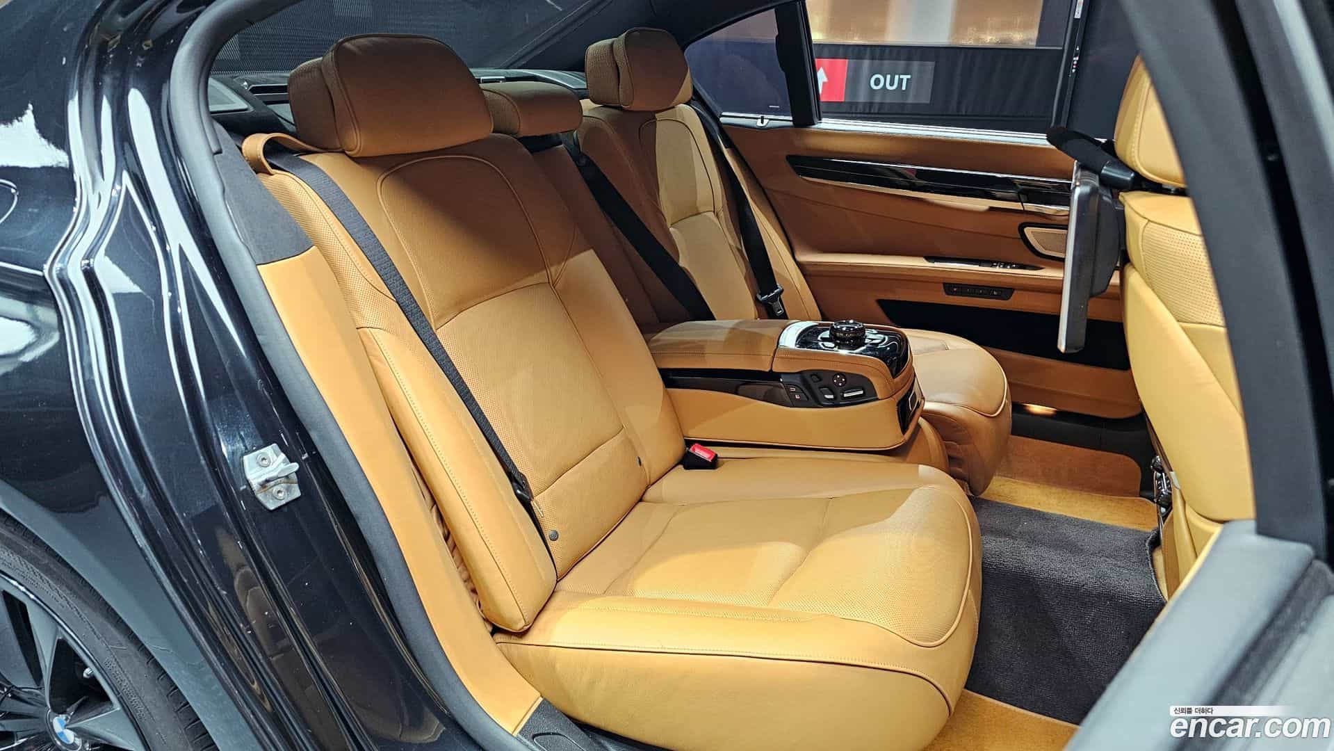 7-Series BMW 2015.8-OPTION-016