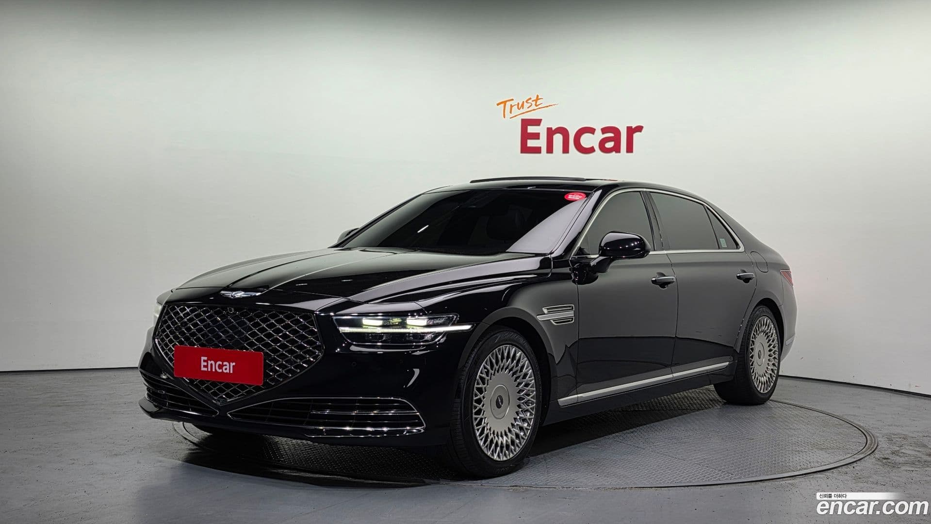 Main__Slider__Photo:G90 Genesis 2019.7-0