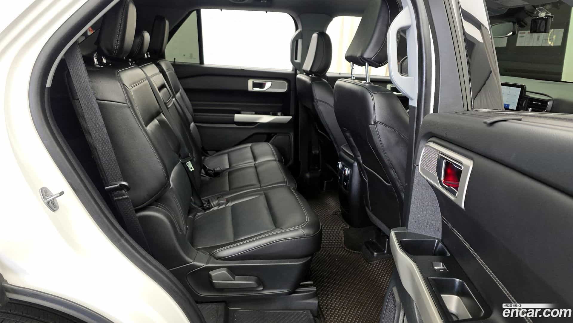 Explorer Ford 2021.11-OPTION-016