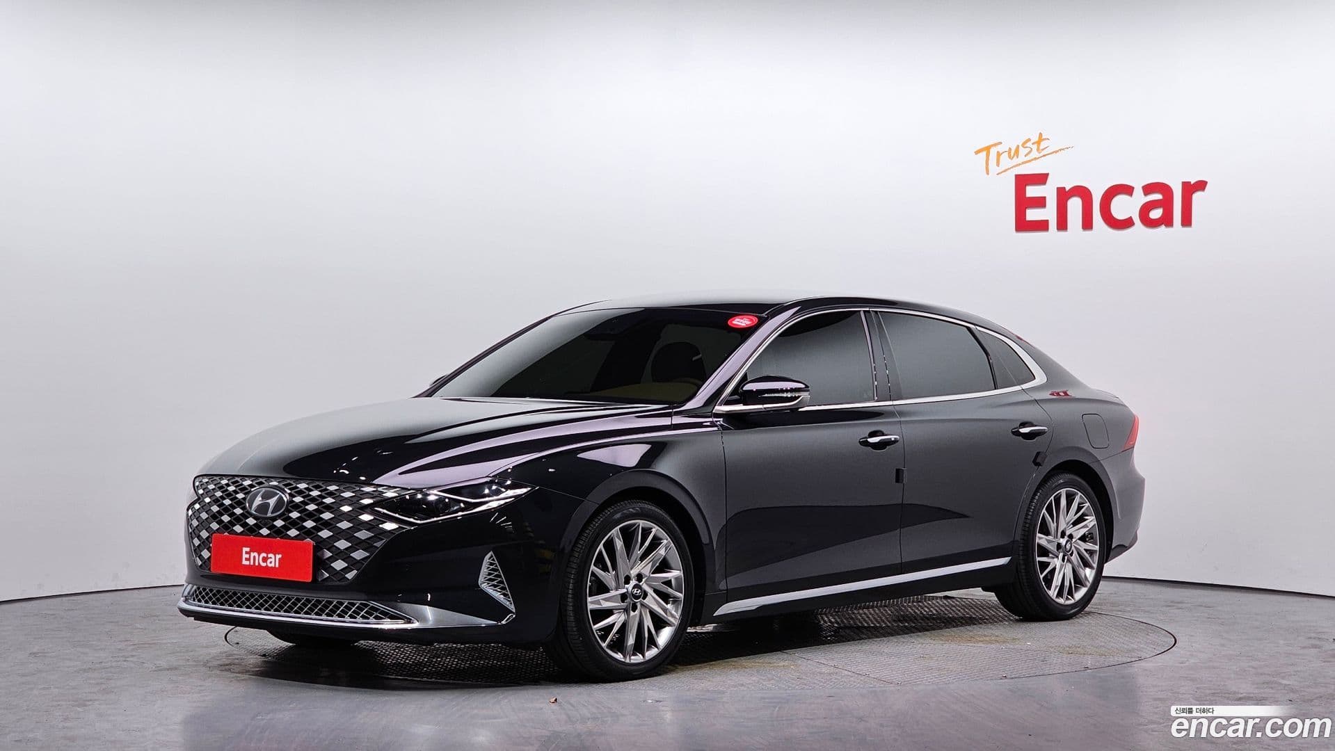 Main__Slider__Photo:Grandeur Hyundai 2019.11-0