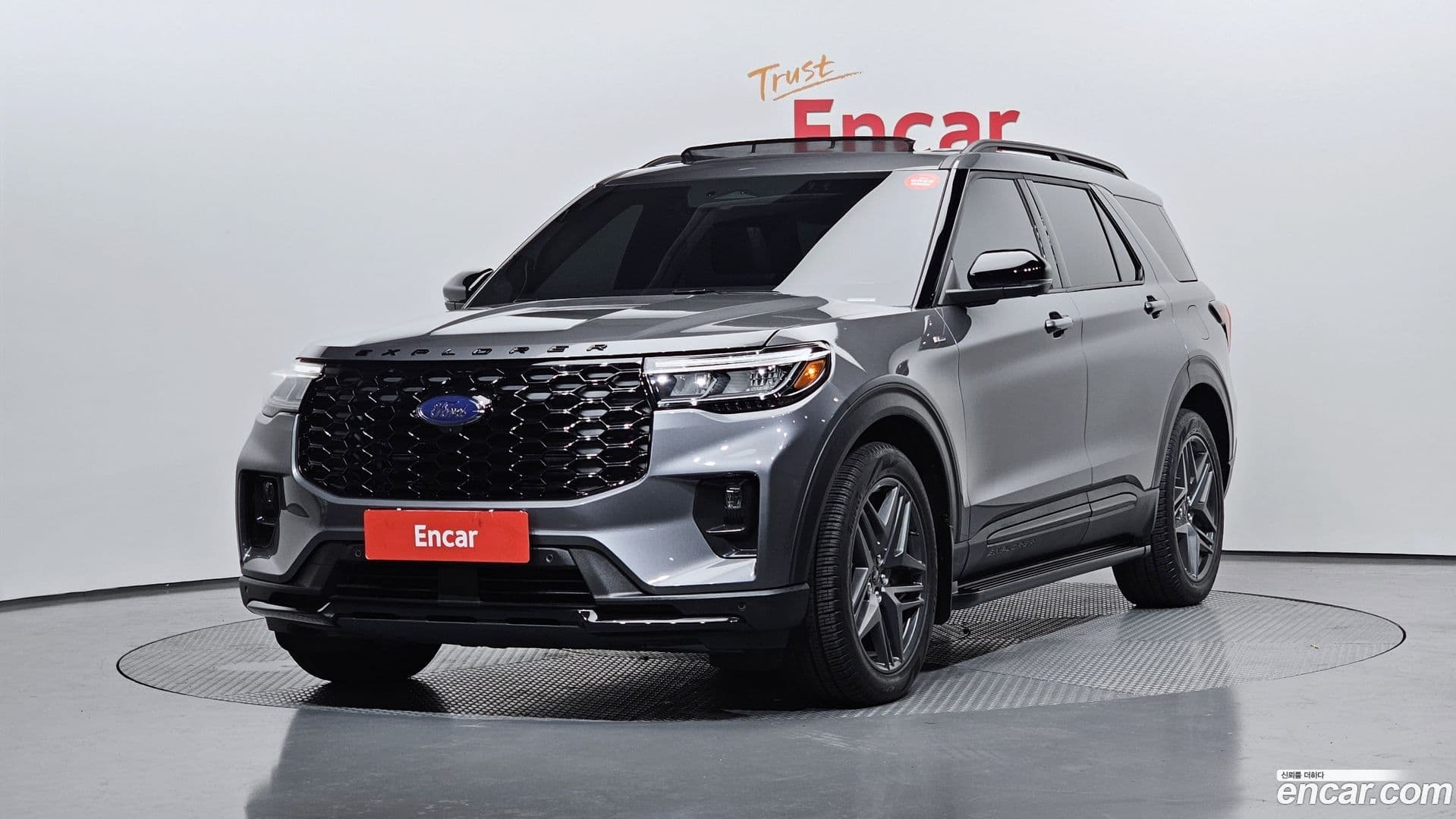 Main__Slider__Photo:Explorer Ford 2024.11-0