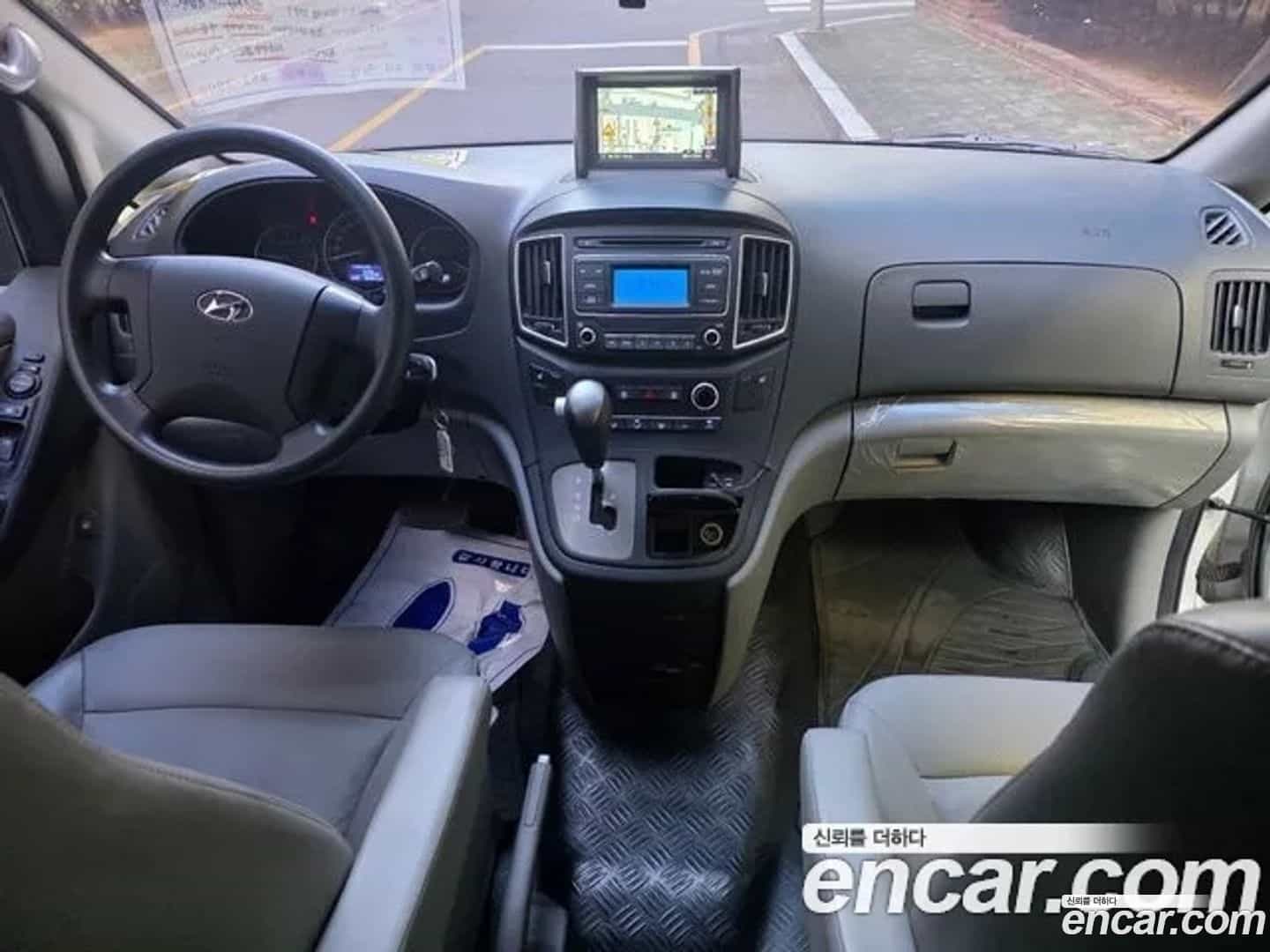 Starex Hyundai 2016.10-INNER-009