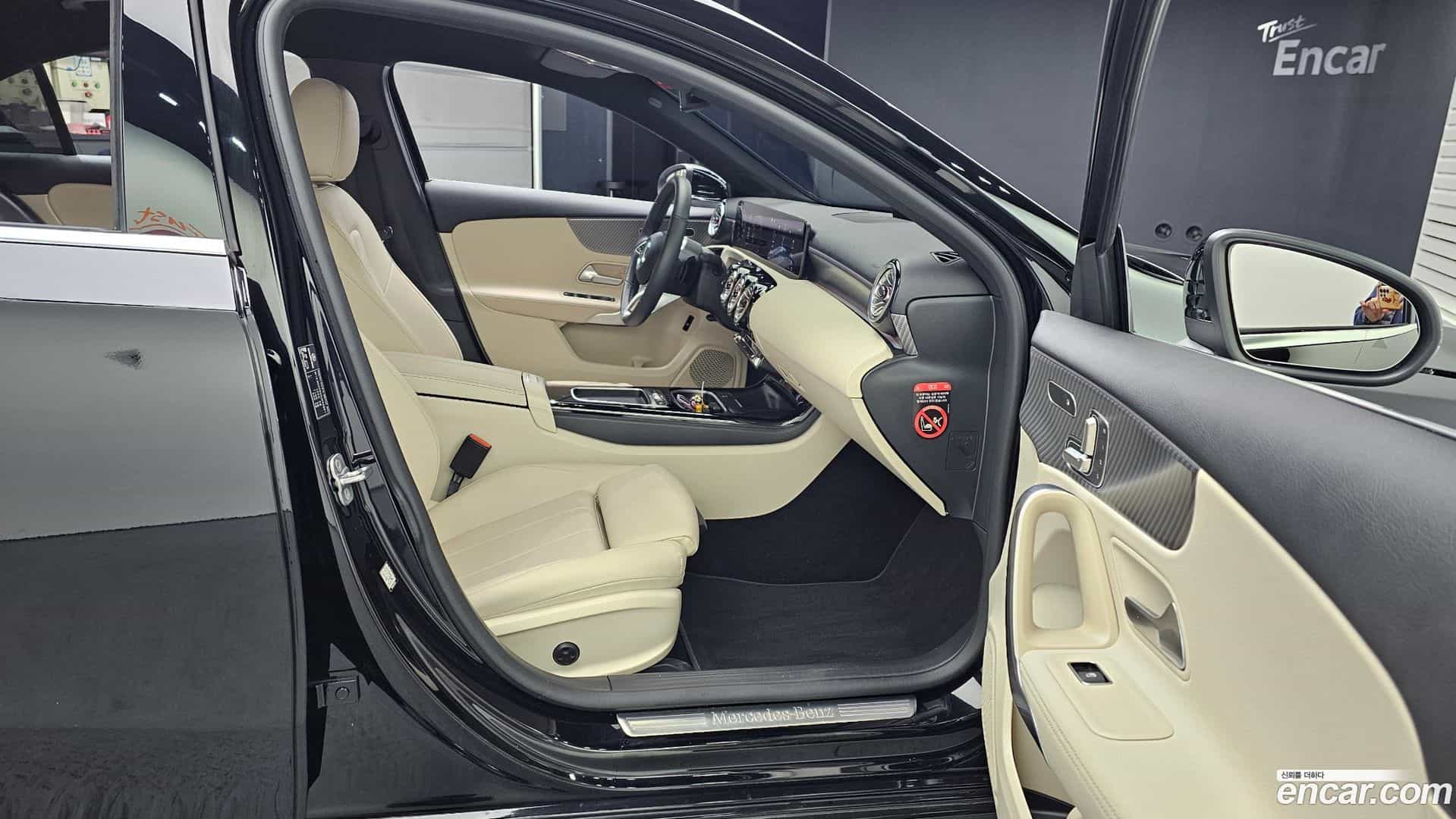 A-Class Mercedes-Benz 2025.2-OPTION-015