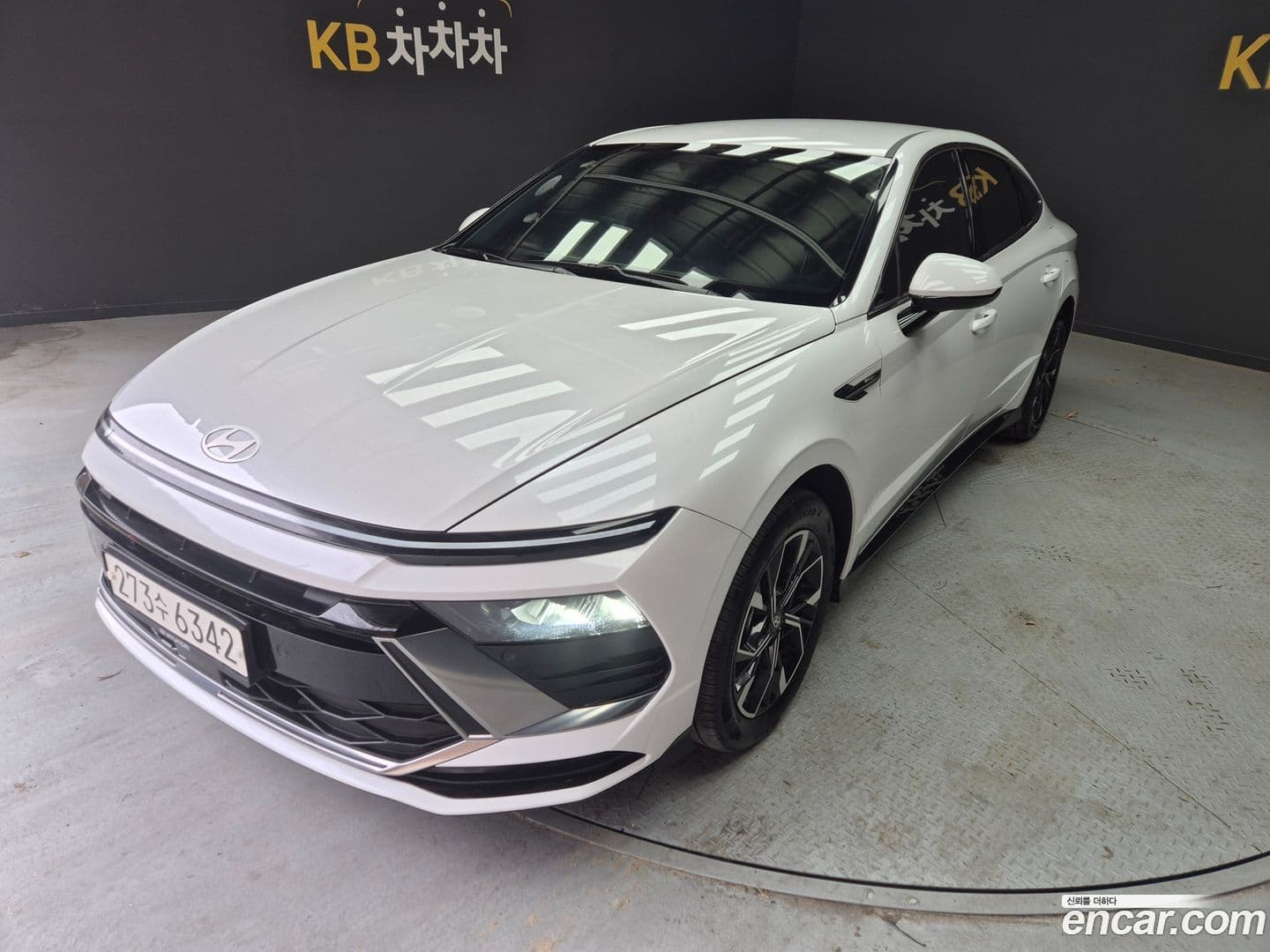 Main__Slider__Photo:Sonata Hyundai 2025.3-0
