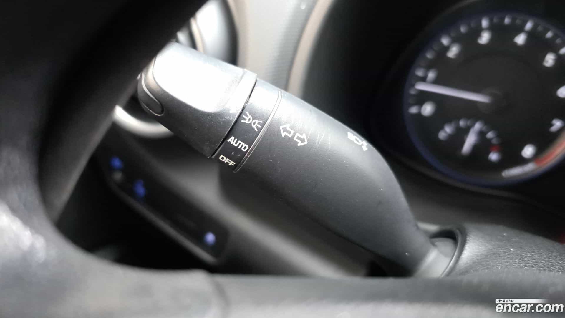 Kona Hyundai 2018.1-OPTION-021