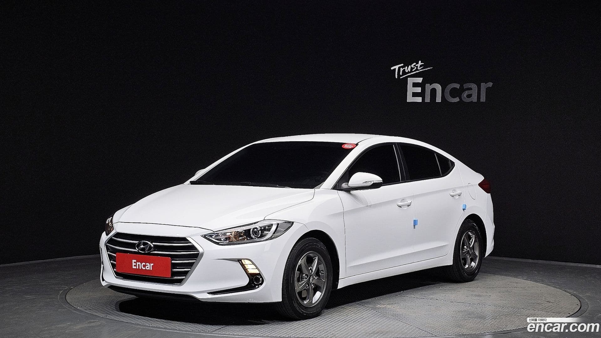 Main__Slider__Photo:AVANTE Hyundai 2015.11-0