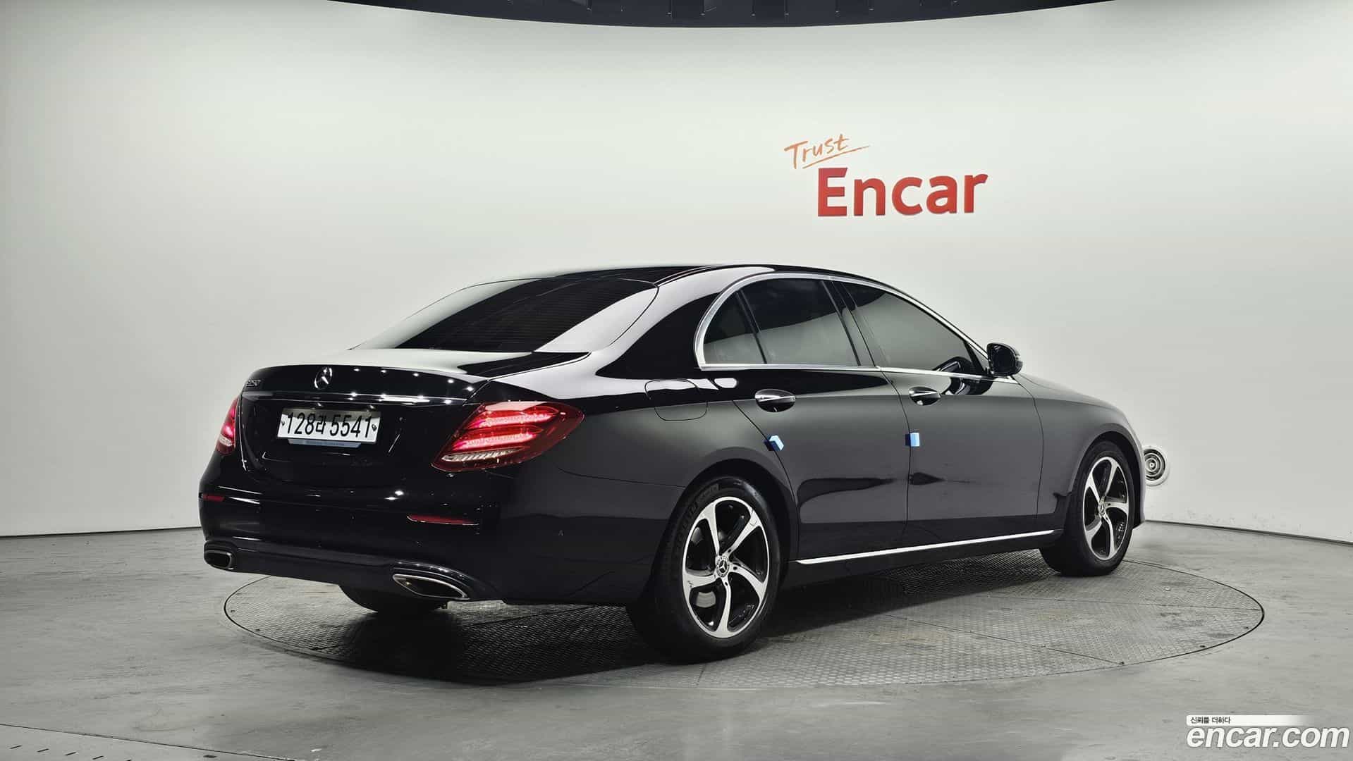 E-Class Mercedes-Benz 2019.11-OUTER-002