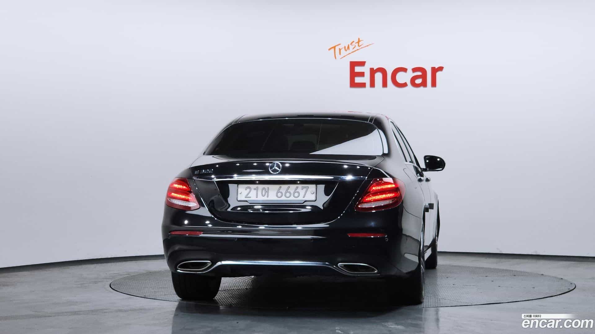E-Class Mercedes-Benz 2019.0-OUTER-004