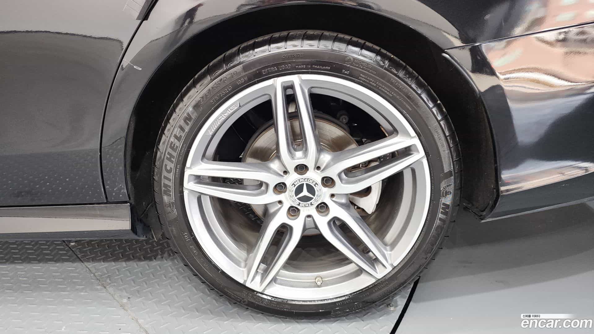 E-Class Mercedes-Benz 2019.0-OUTER-005