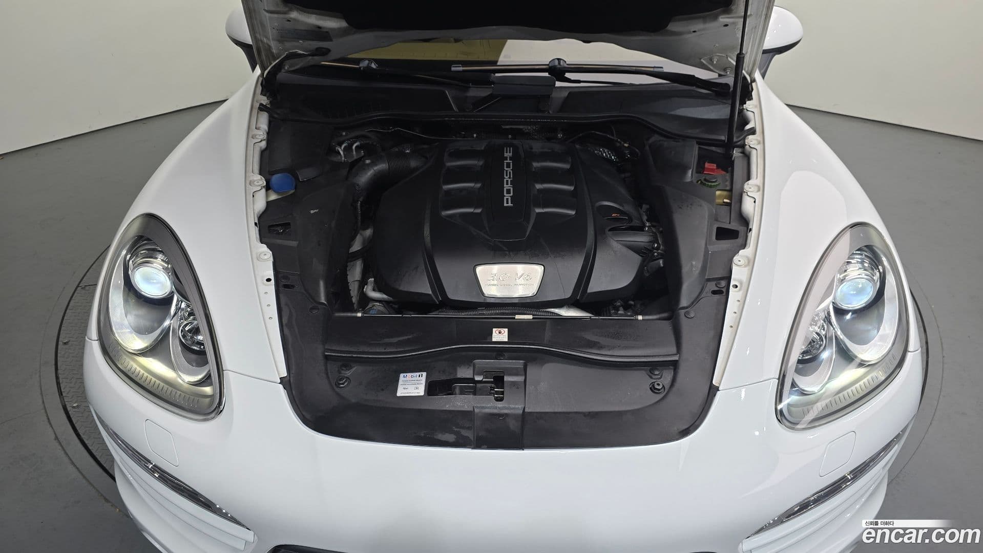 Main__Slider__Photo:Cayenne Porsche 2013.1-5