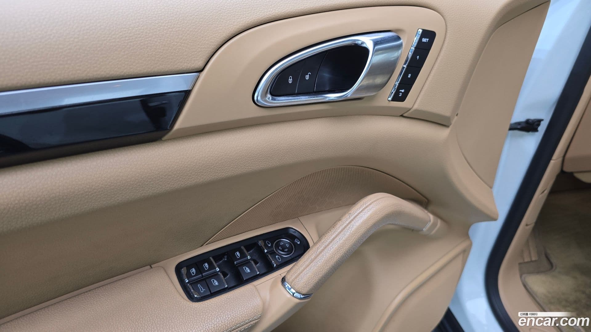 Main__Slider__Photo:Cayenne Porsche 2013.1-13