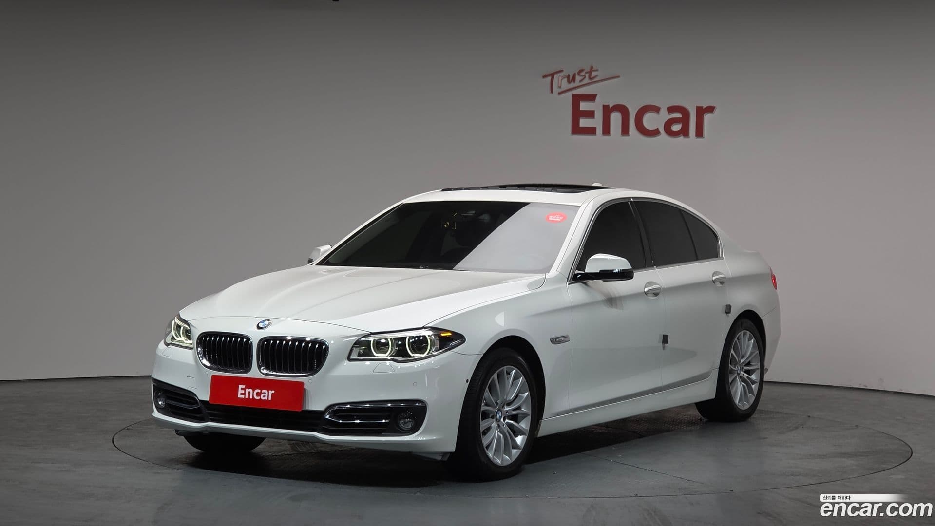 Main__Slider__Photo:5-Series BMW 2013.8-0