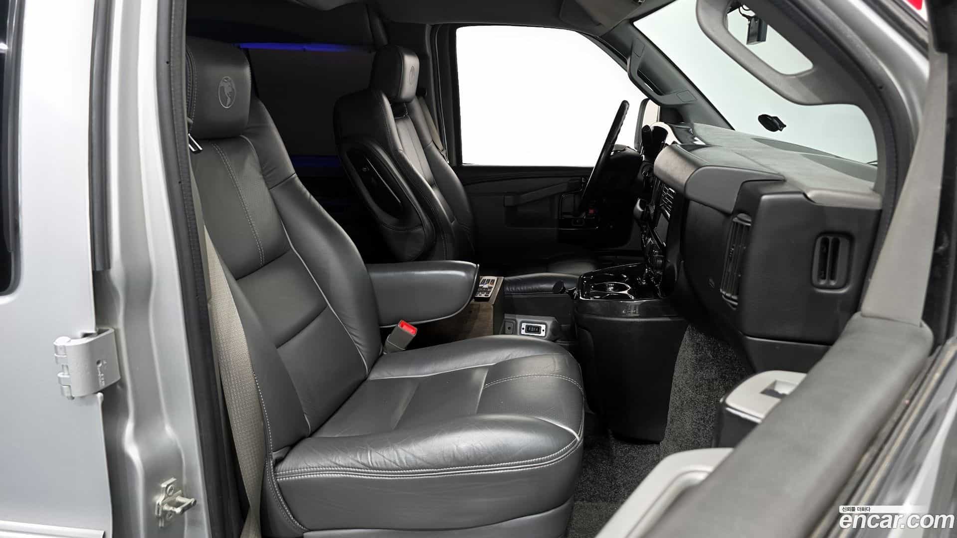 Express Van Chevrolet 2017.7-OPTION-015