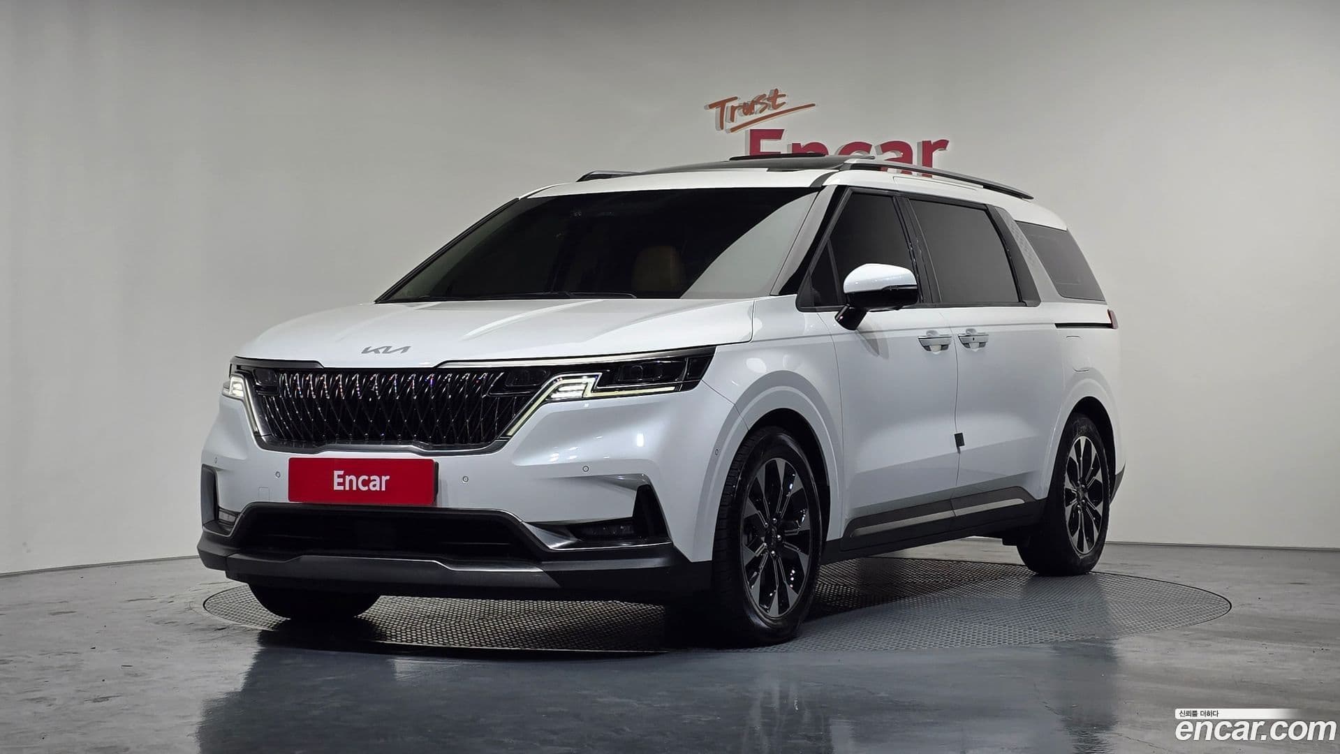 Main__Slider__Photo:Canival Kia 2022.0-0