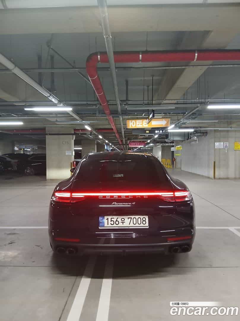 Panamera Porsche 2022.10-OUTER-002