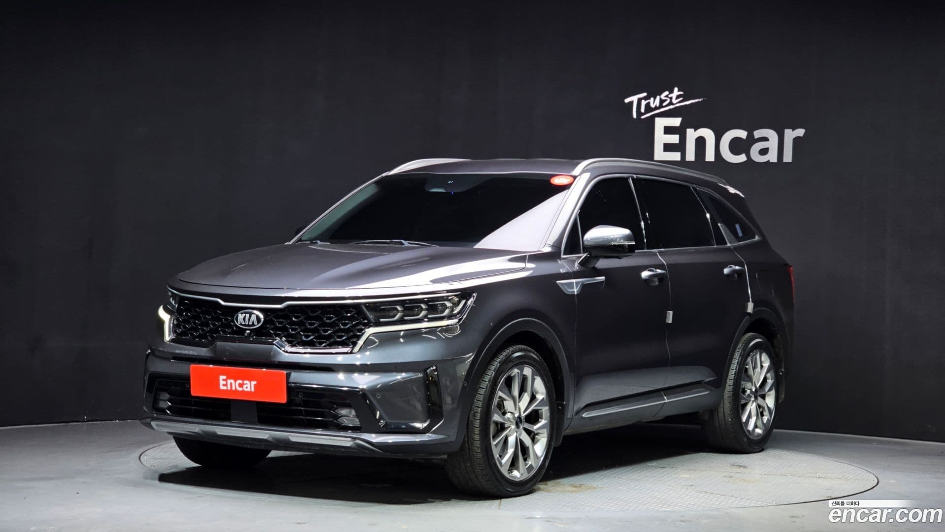 Main__Slider__Photo:Sorento Kia 2020.4-0