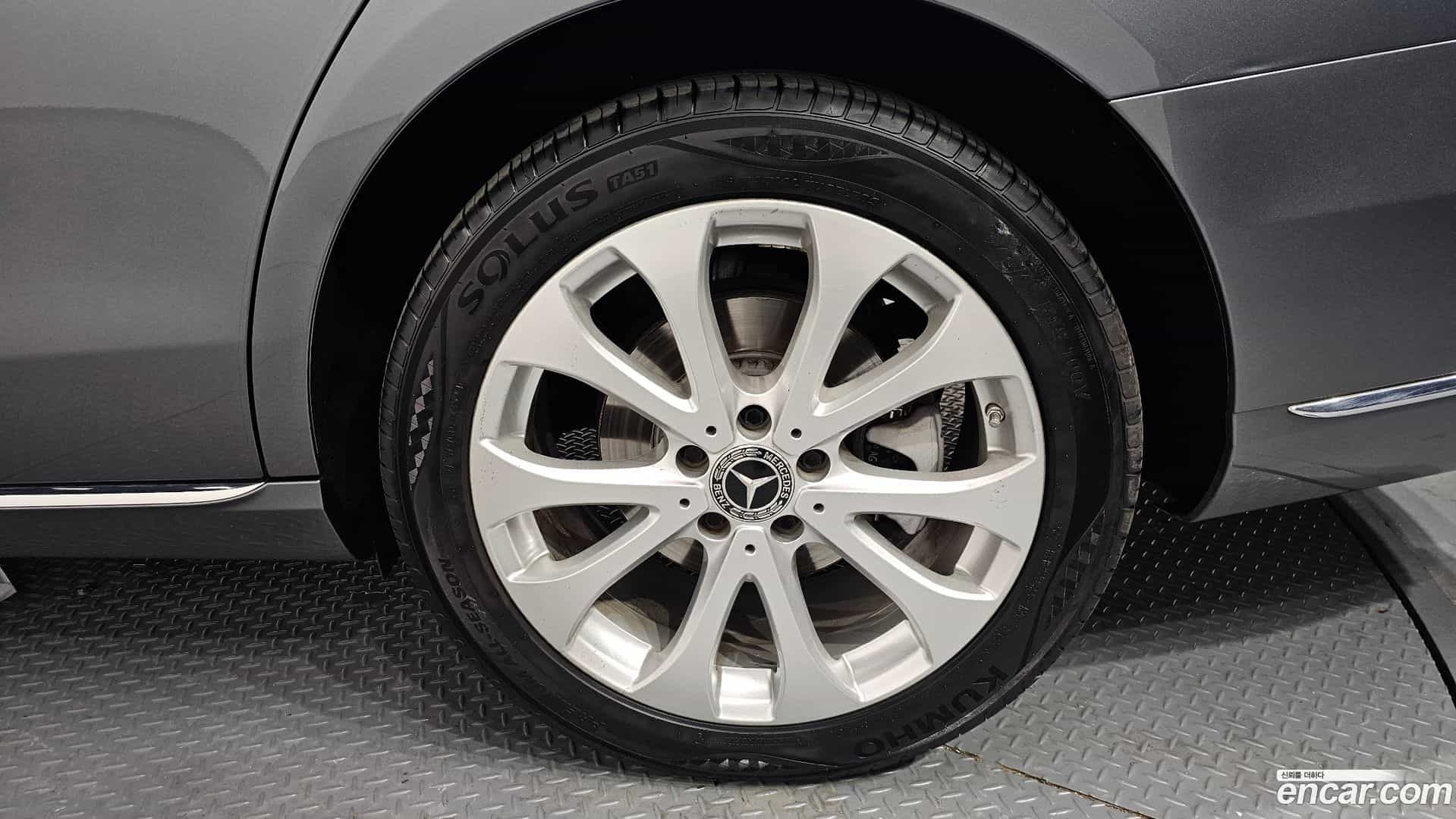 E-Class Mercedes-Benz 2019.3-OUTER-005