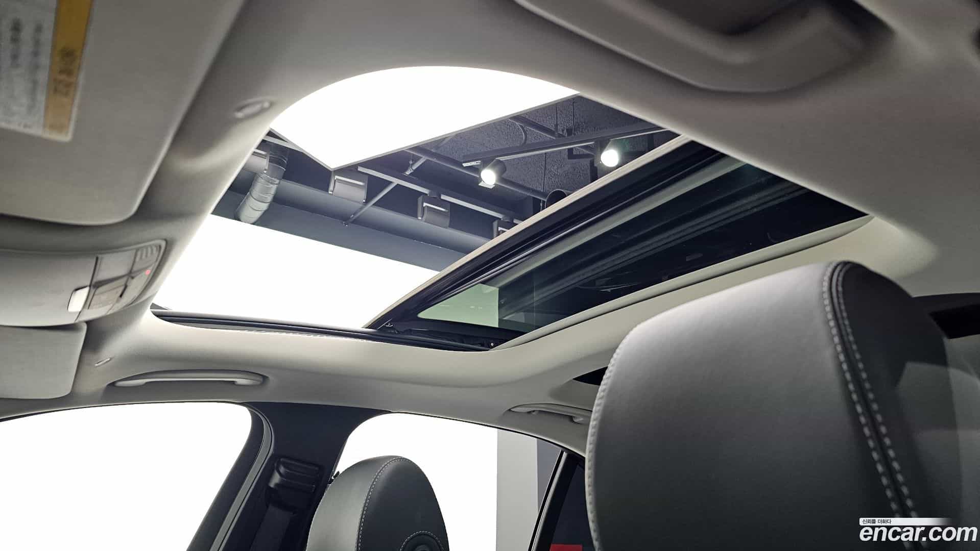 E-Class Mercedes-Benz 2019.3-OPTION-020