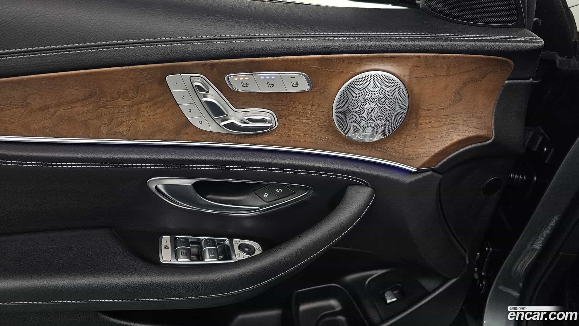 E-Class Mercedes-Benz 2019.3-OPTION-022