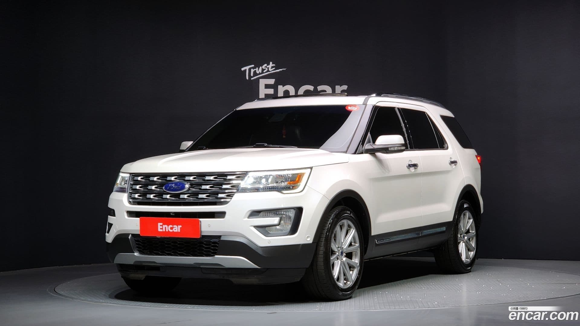 Main__Slider__Photo:Explorer Ford 2017.2-0