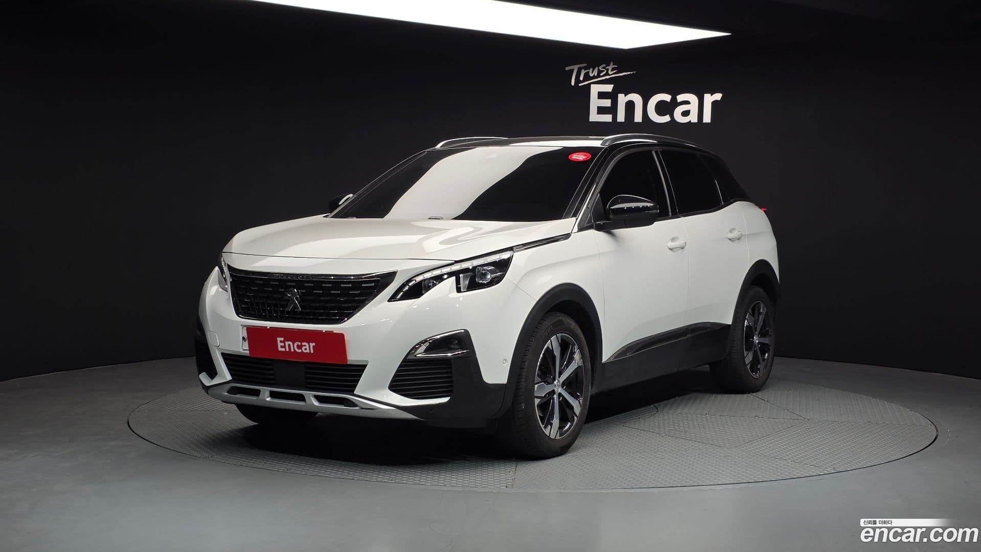 Main__Slider__Photo:3008 Peugeot 2018.11-0