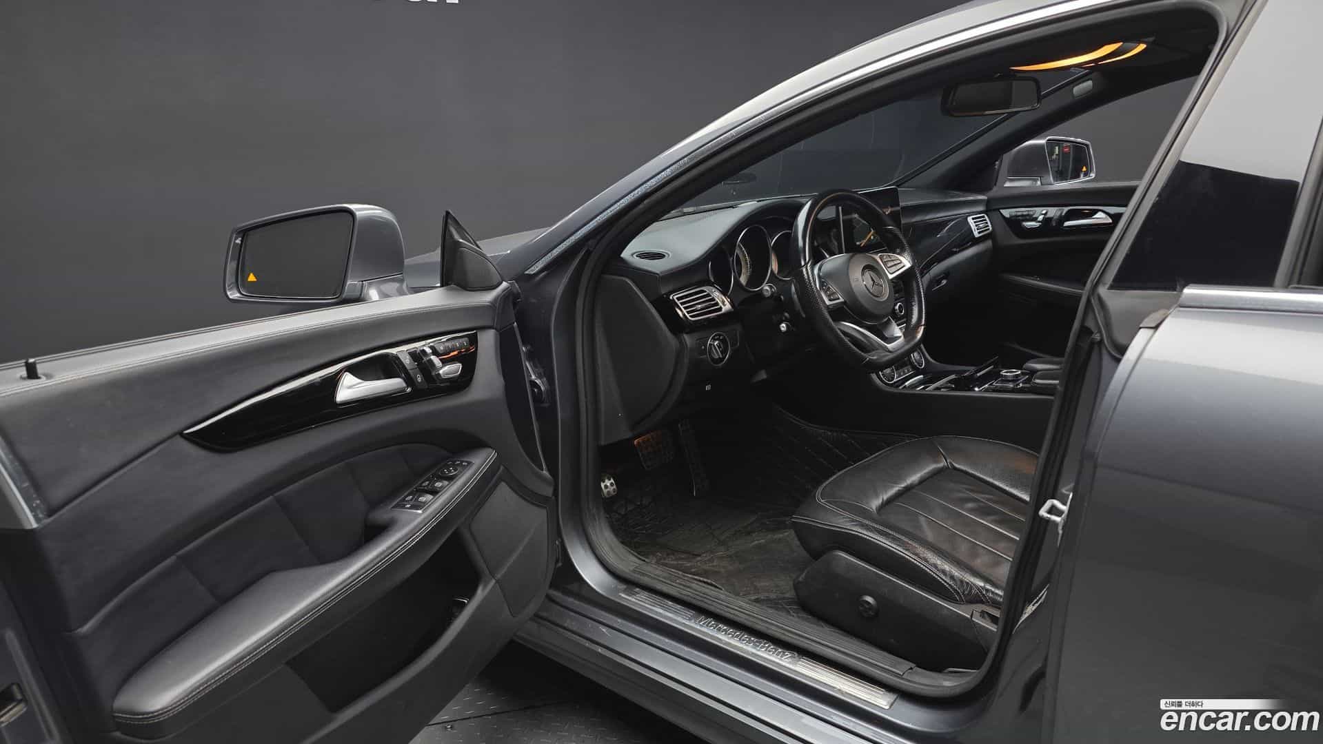 CLS-Class Mercedes-Benz 2017.9-INNER-010