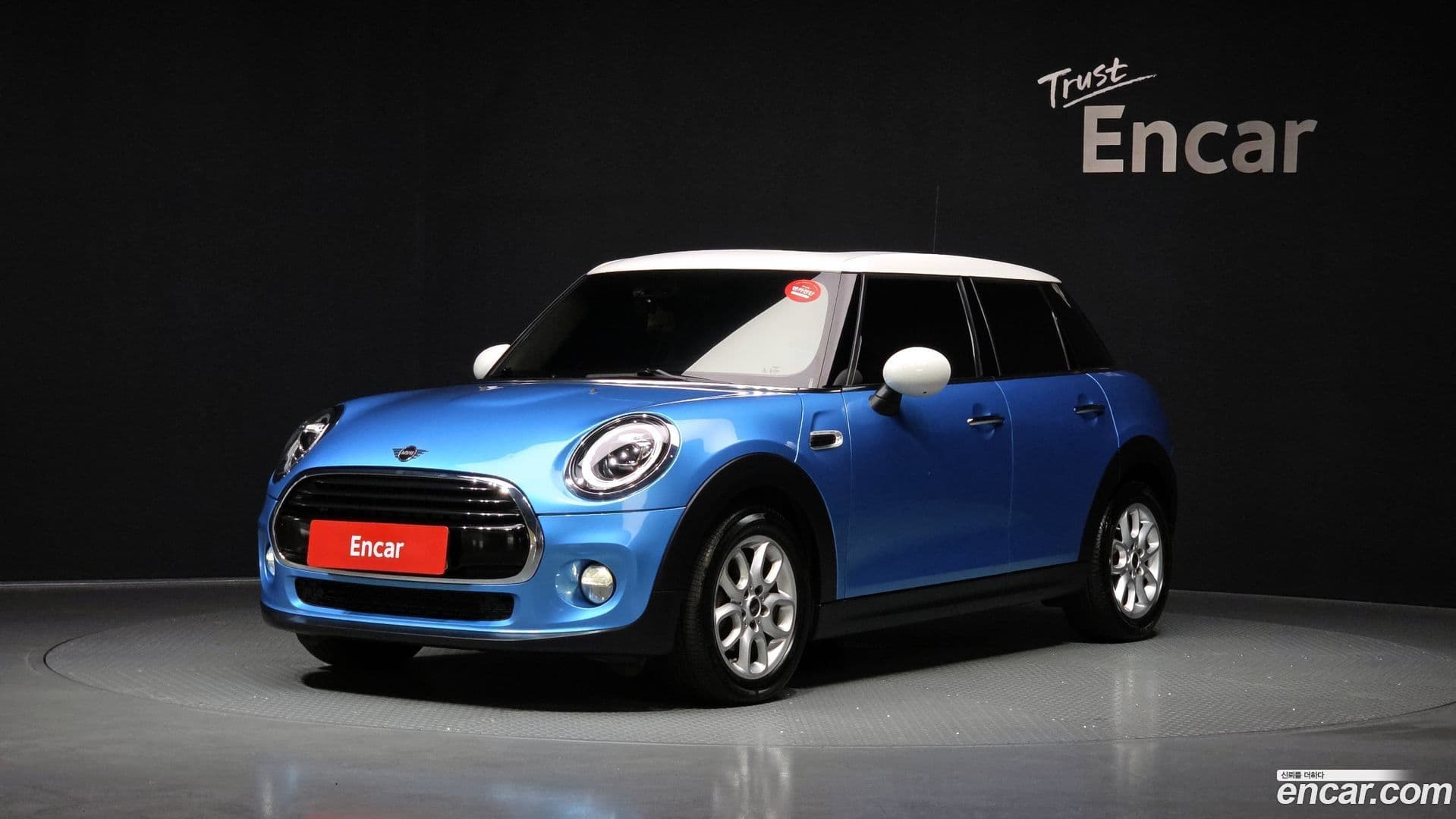 Main__Slider__Photo:Cooper Mini 2019.8-0