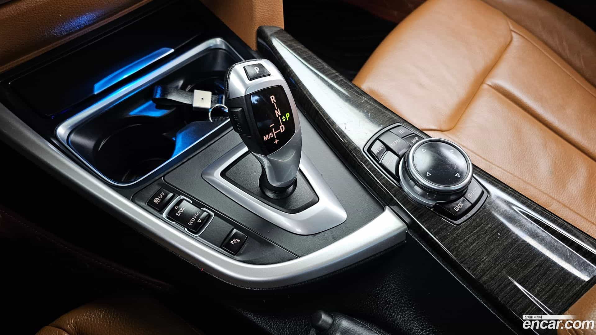 Gran Turismo BMW 2014.0-INNER-009