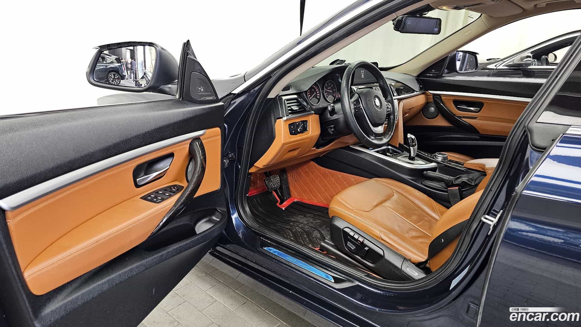Gran Turismo BMW 2014.0-INNER-010